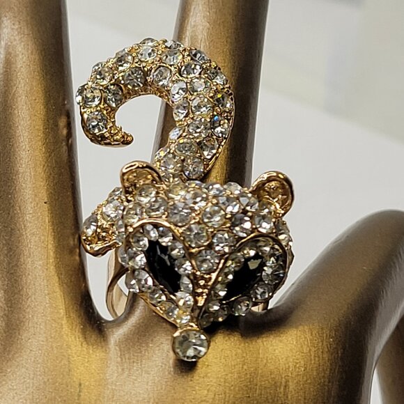 Gold and Crystal Fox Ring - Picture 5 of 7